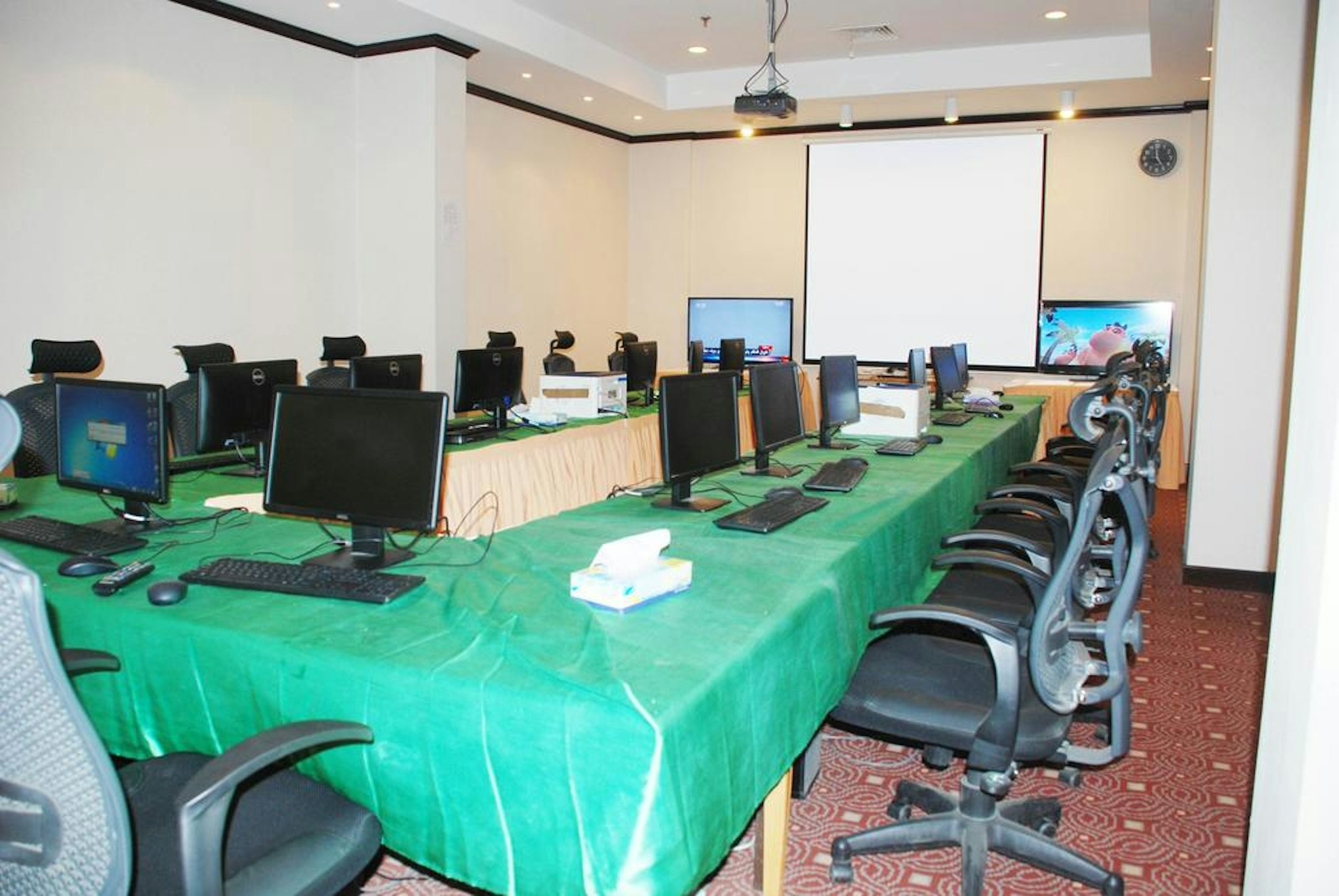 فندق جلوريا إن نجران(Alrabea Hotel) 25/32