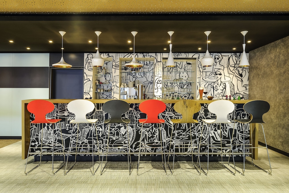 Ibis Paris Porte De Clichy Centre 65/71