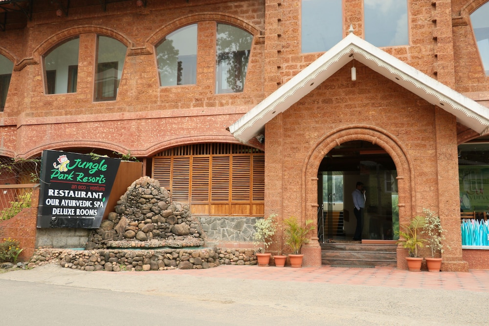 Jungle Park Resorts 2/28
