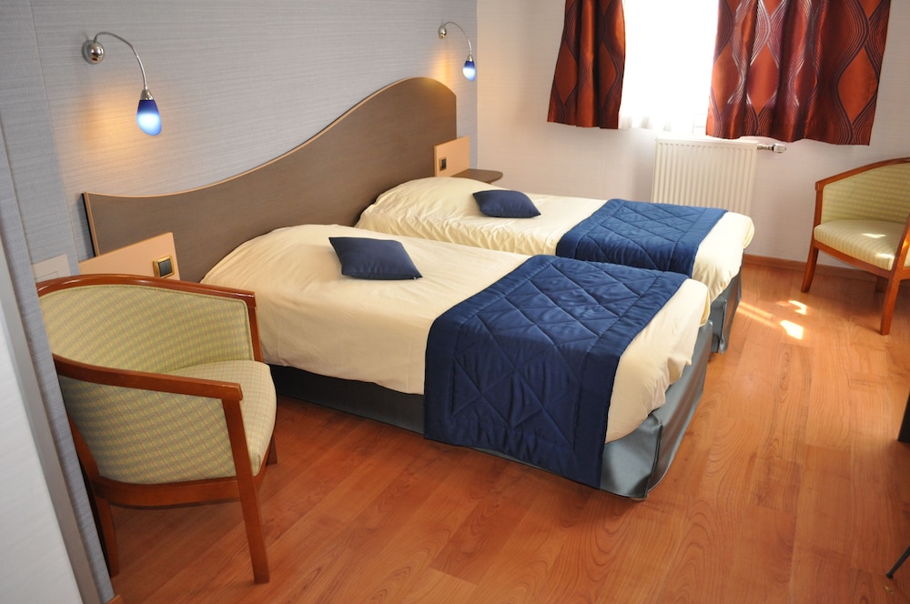 ROOM, SINGLE