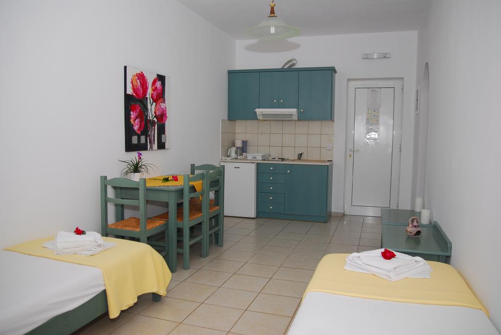 Elpis Studios And Apartments 20/50