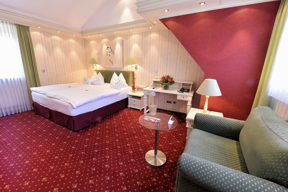 HOTEL COELLNER HOF 8/24