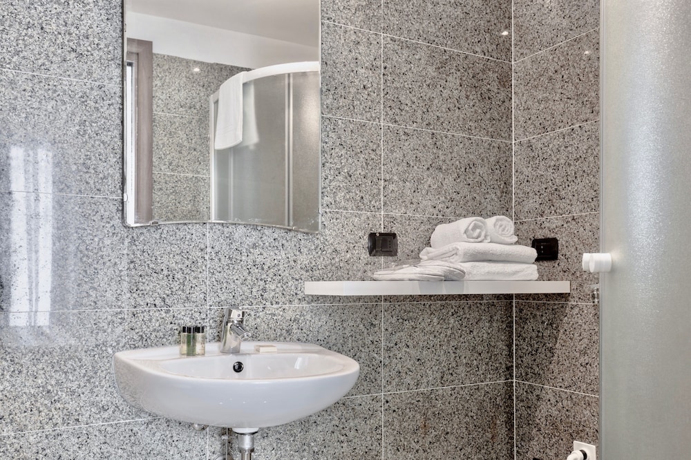 Aiello Suites Milan 29/33