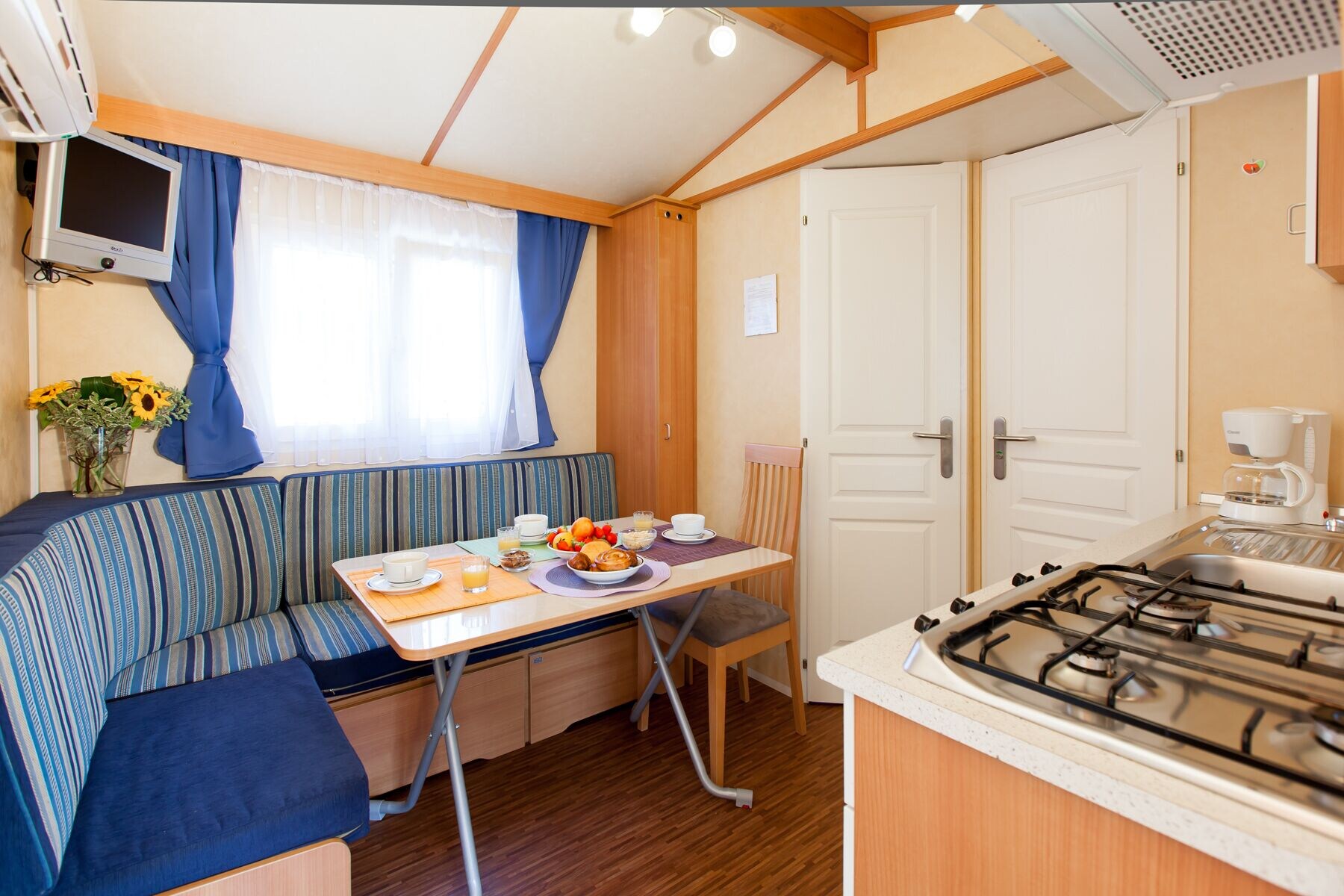 ECONOMY, MOBILE HOME