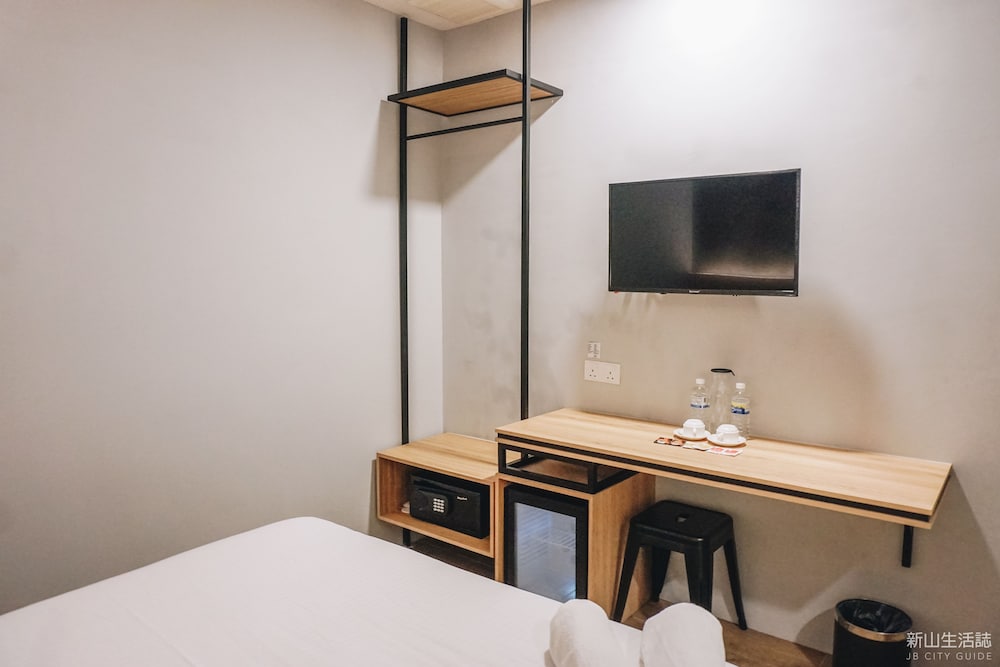 Ciq Hotel At Jalan Trus 52/54
