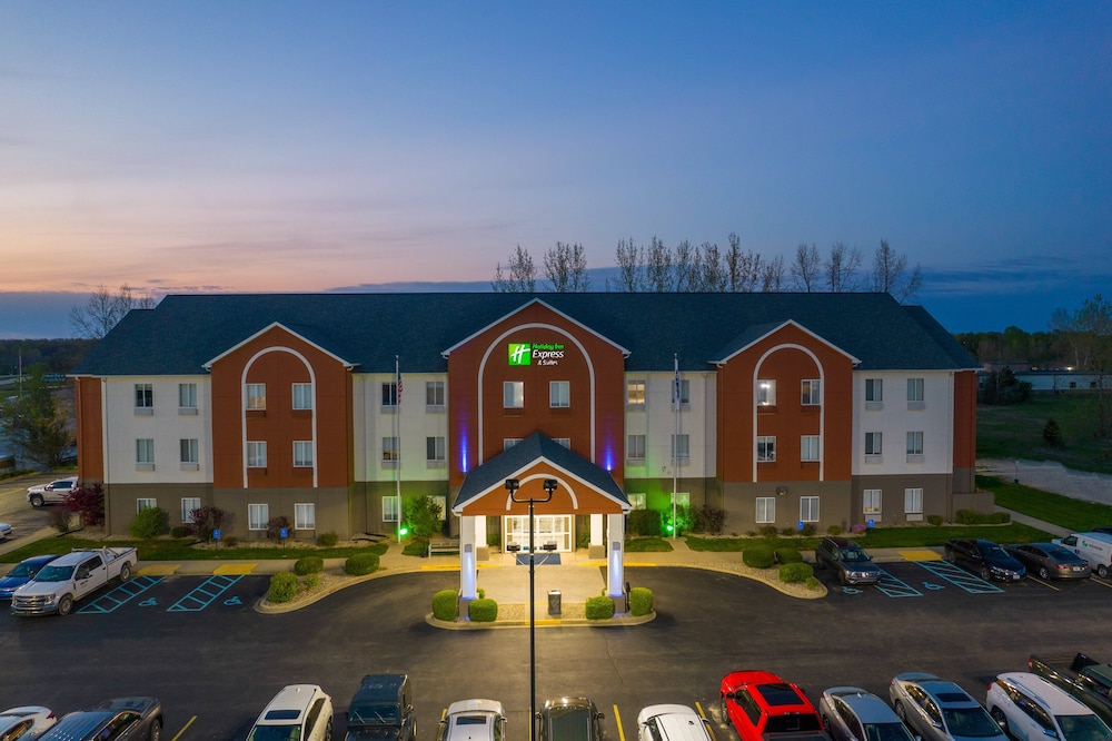 Holiday Inn Express Hotel Suites Bedford 2/53