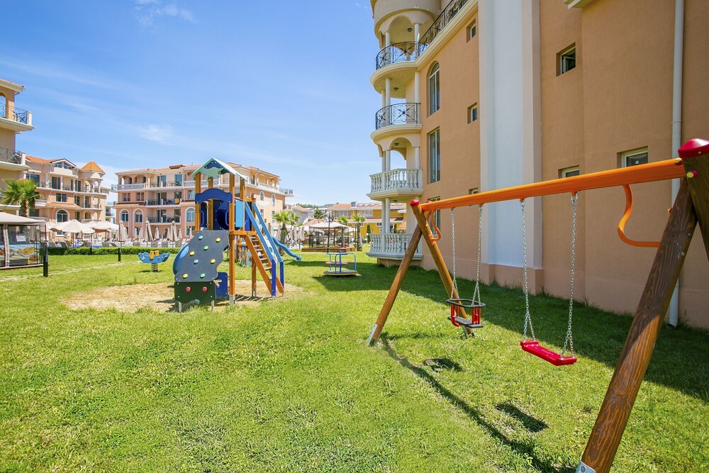 Hacienda Beach Resort 52/70