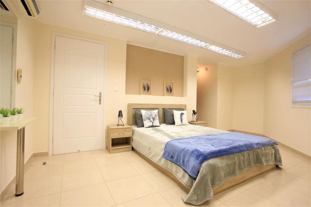 GK Airport Suites 10/49