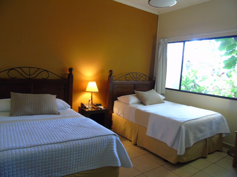 Las Magnolias Hotel 18/78