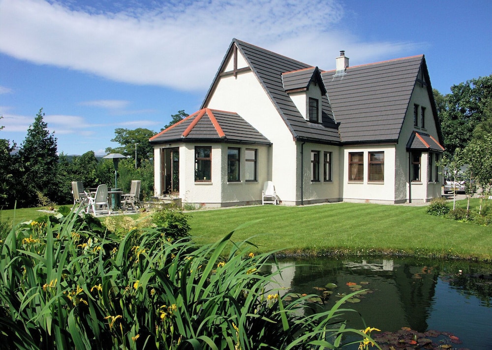 Home Farm Bed and Breakfast 43/47