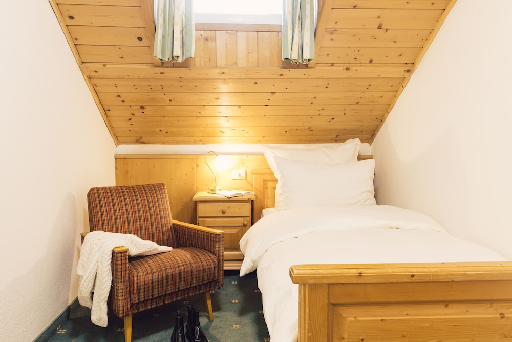 Parkhotel Schachen 12/49