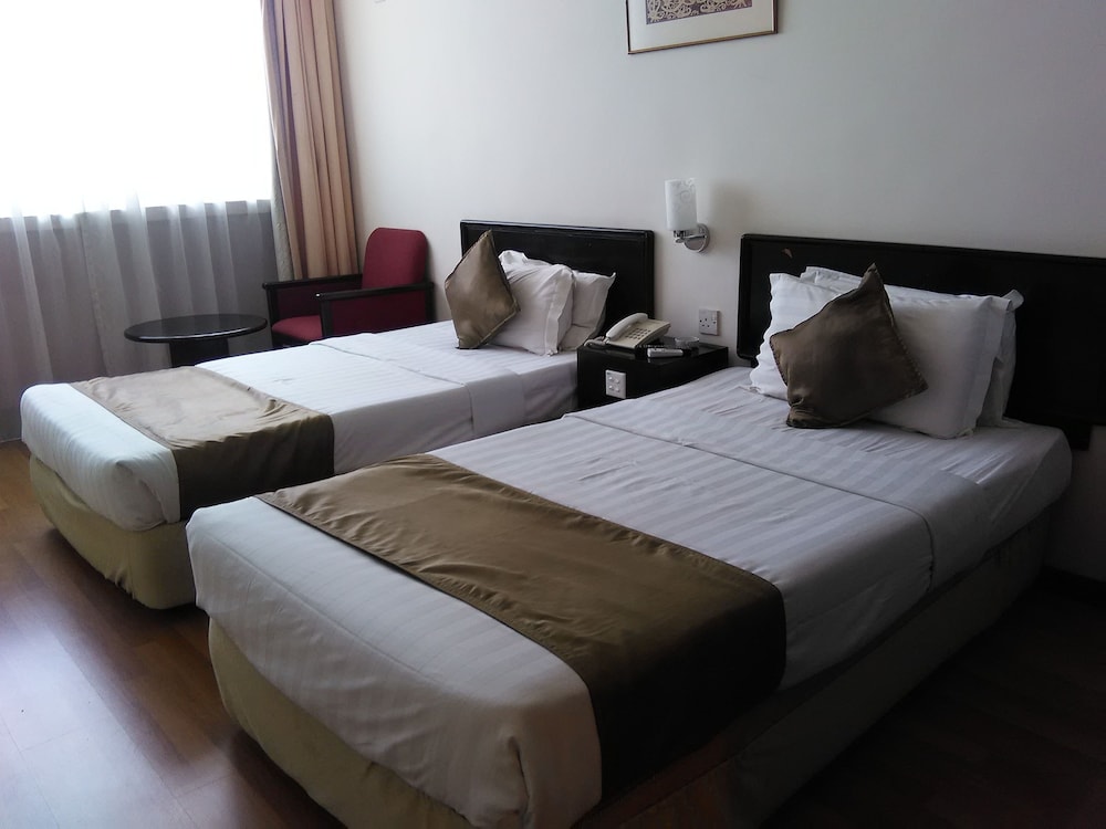STANDARD TWIN ROOM