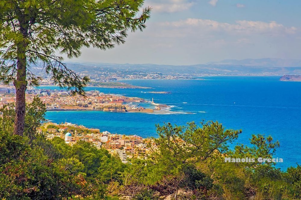 Atlantica Yakinthos 44/67