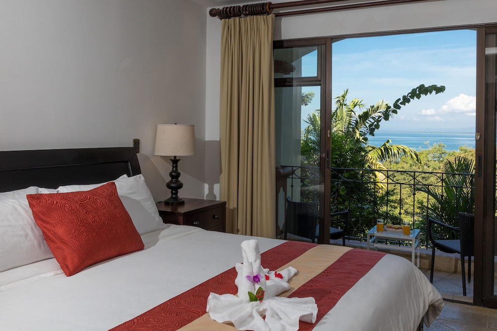 Shana By The Beach Manuel Antonio 17/74