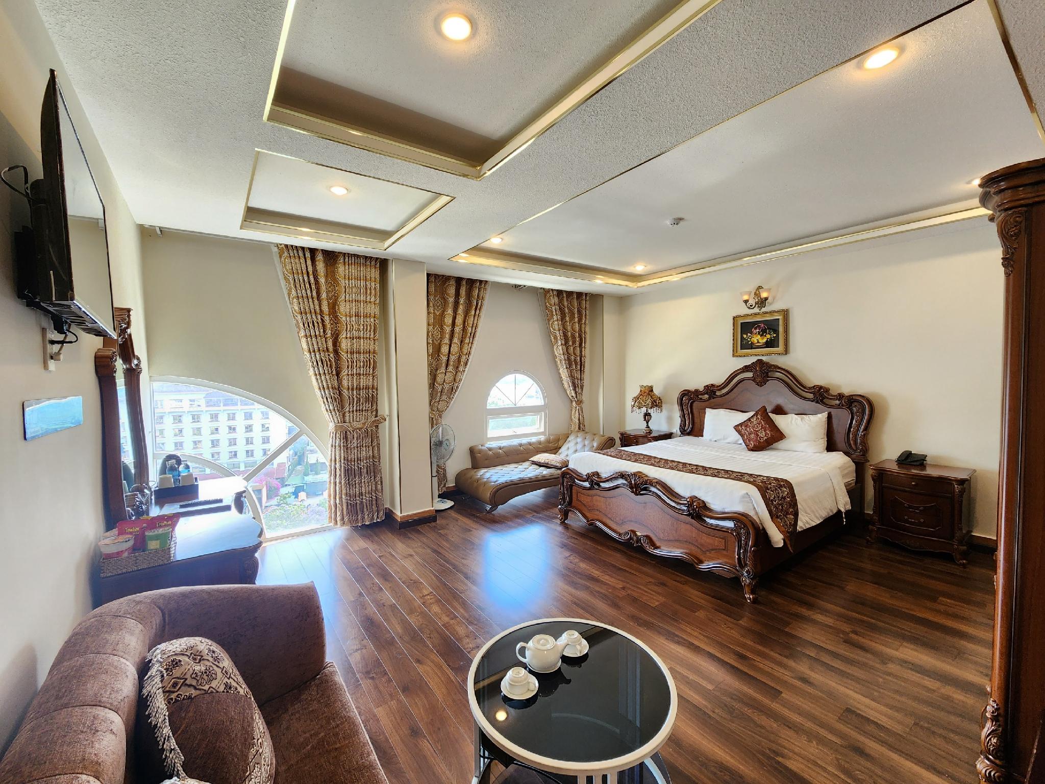 Suite, Lake View