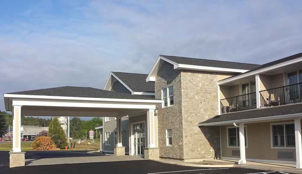 Belfast Harbor Inn 2/64