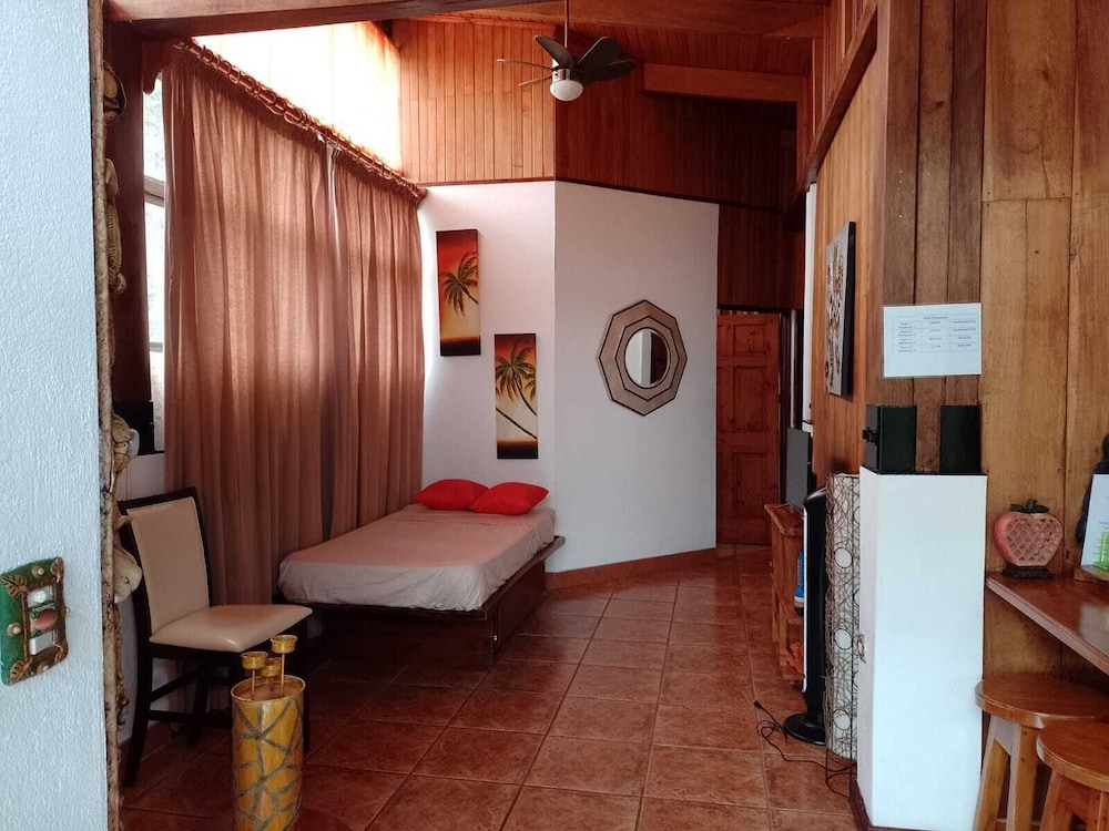 Natural Pacific Suites 5/35