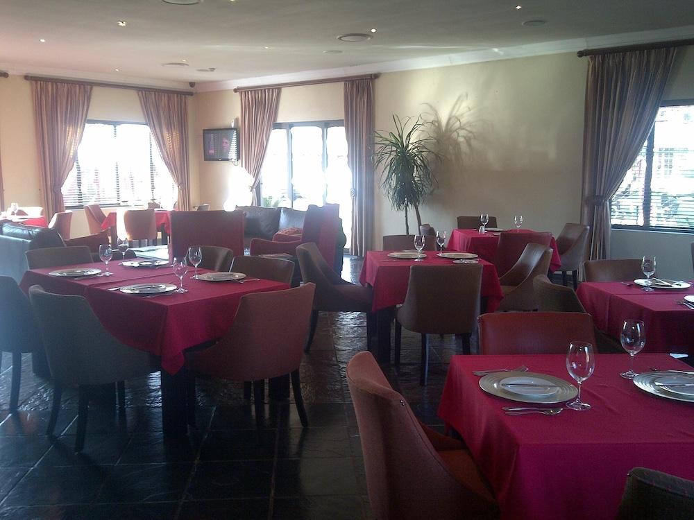 Soli Deo Gloria Boutique Hotel 12/16