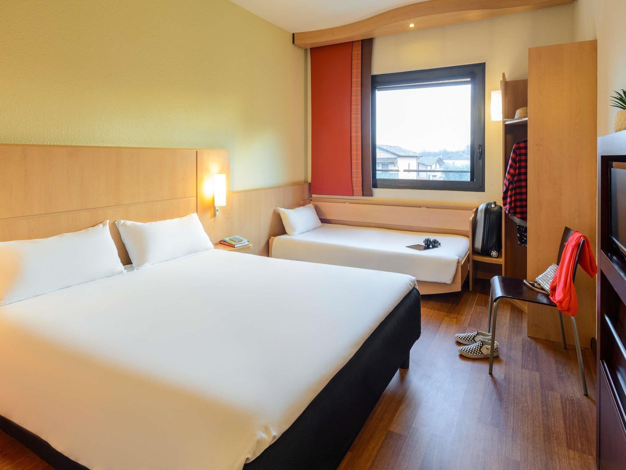 Standard, Multiple Beds
