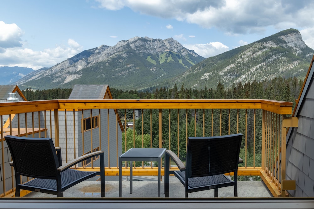 Hotel Canoe & Suites 57/59