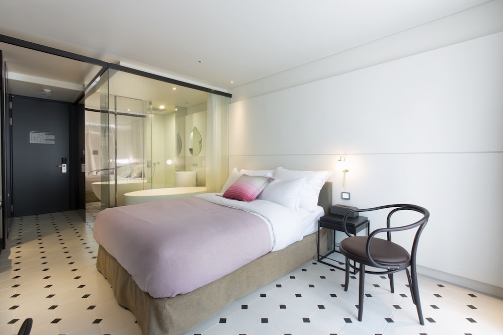 Stay Hotel Gangnam 9/25