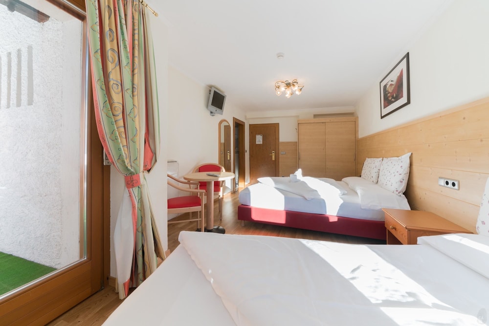 COMFORT, DOUBLE BED