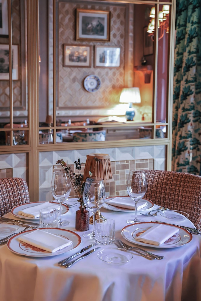 Melia London Kensington Member of Melia Collection 75/93