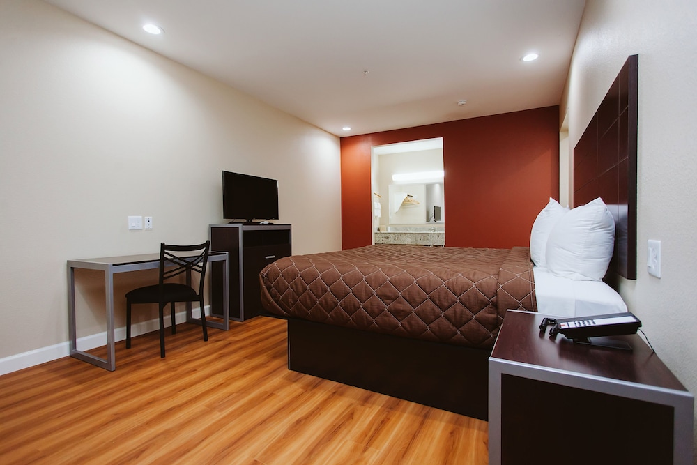 Palace Inn Houston Northwest 290 17/39