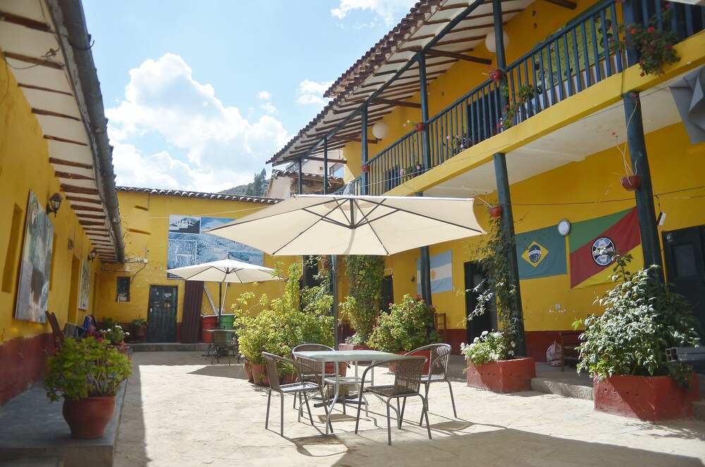 Sanblas Backpacker Hostel 10/68