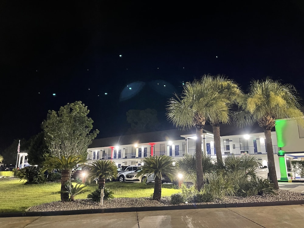Best Western Magnolia 6/50