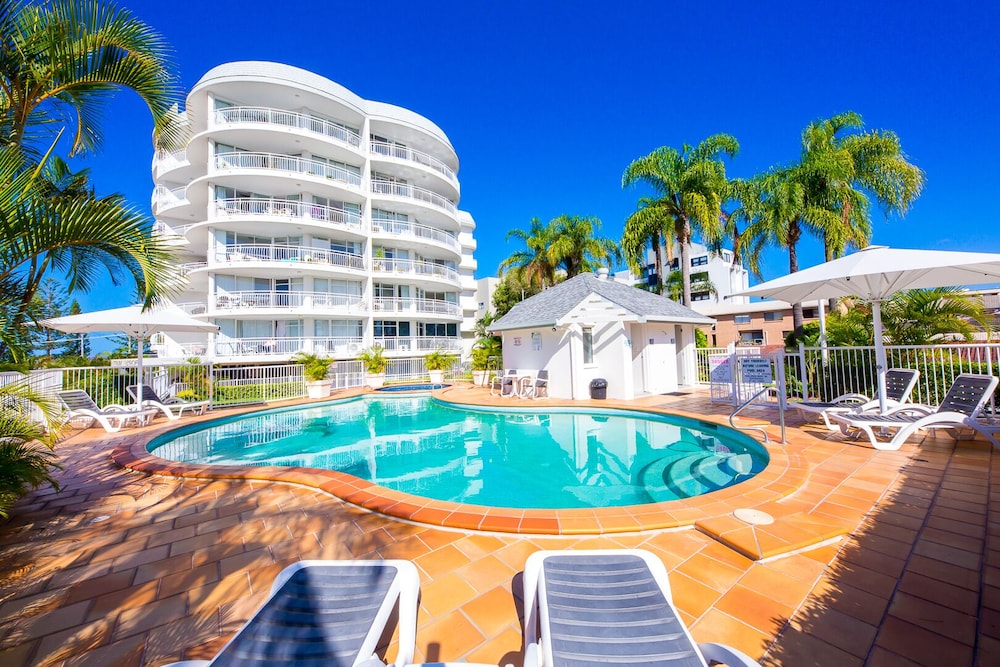 Atrium Resort 62/70