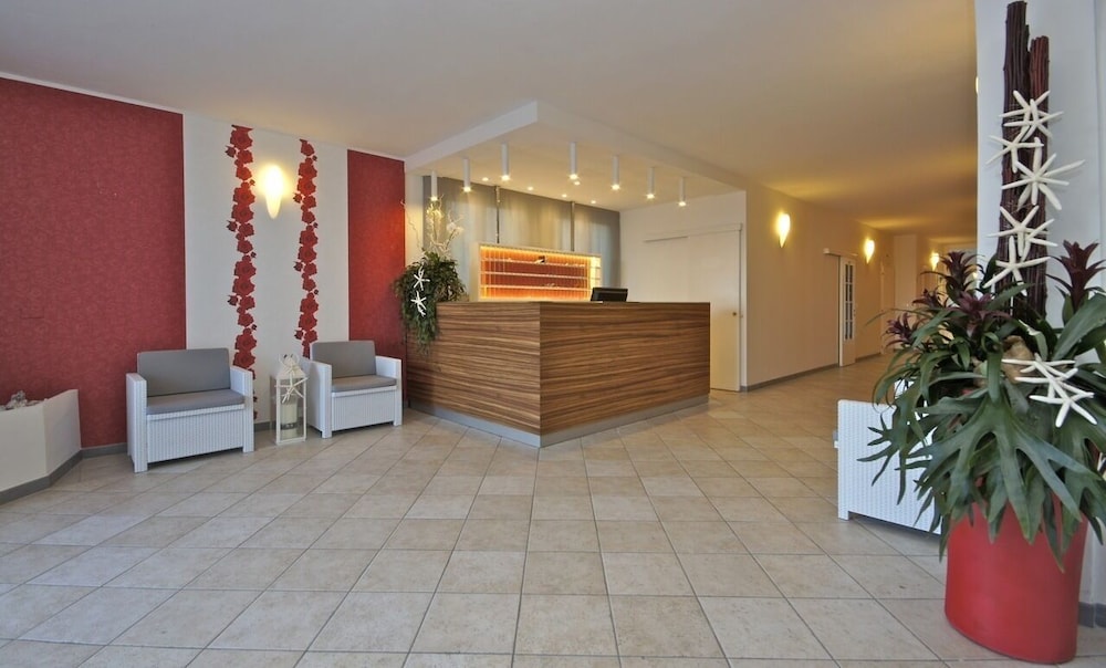 Lobby at Hotel Promenade Universale, CESENATICO