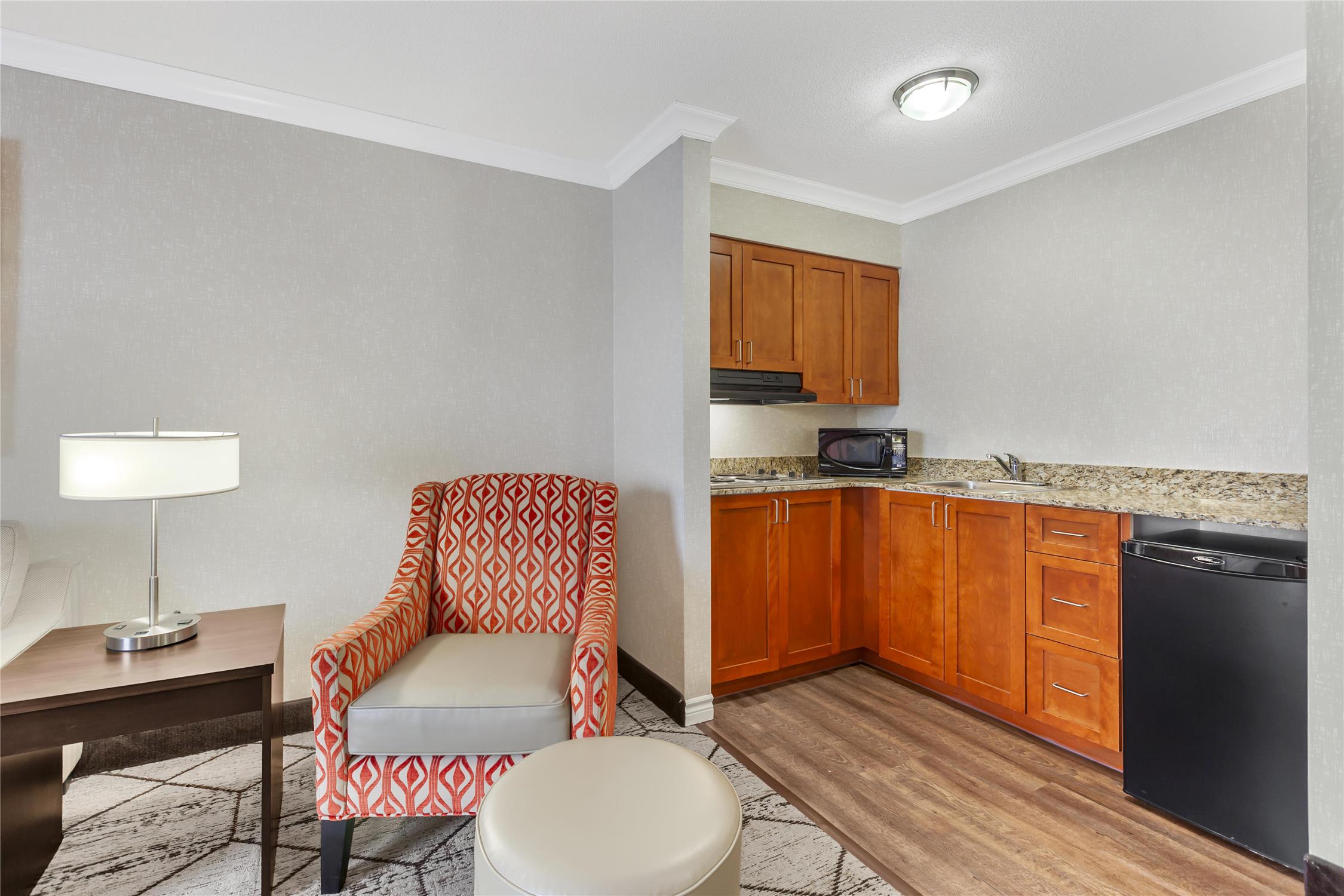 Best Western Plus Rose City Suites 28/35