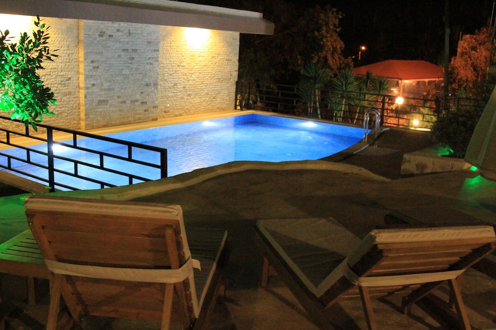 Dardanos Hotel 17/37