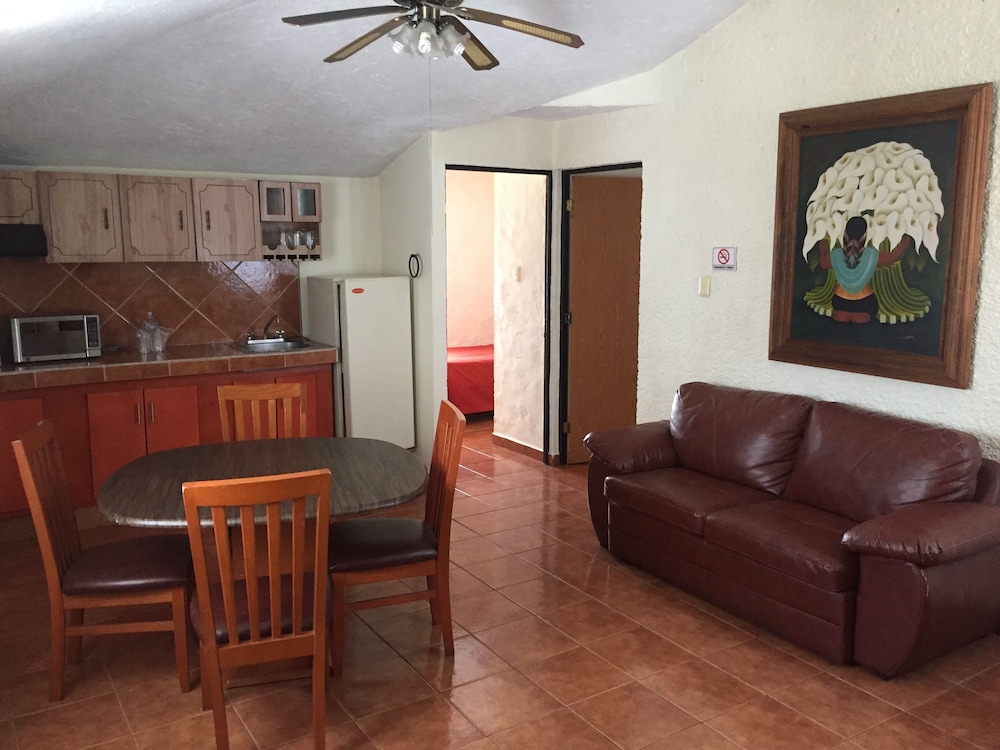 Villa del Sol and Suites 38/62