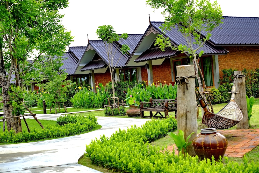 Sawasdee Sukhothai Resort 55/61
