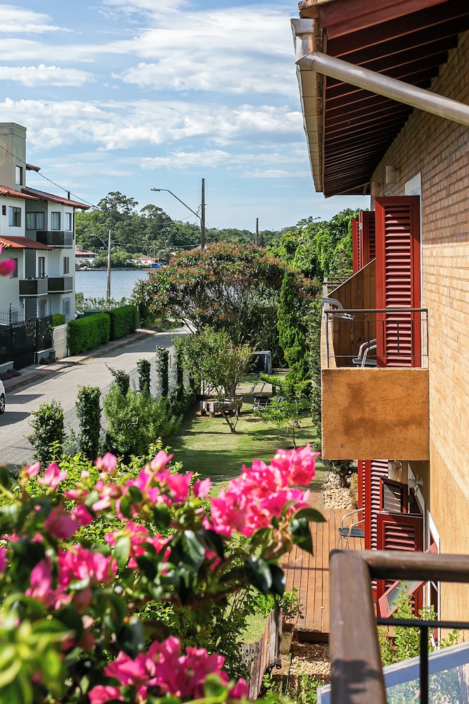 Pousada Casa Da Lagoa 33/49