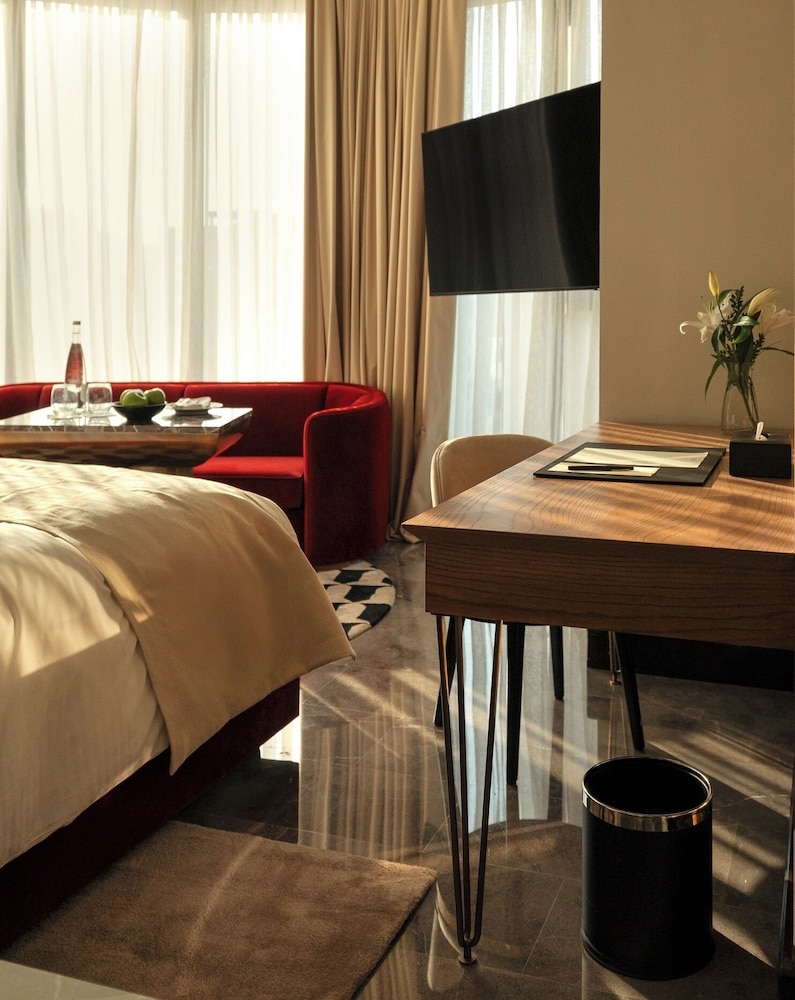 Marly Boutique Hotel 58/63