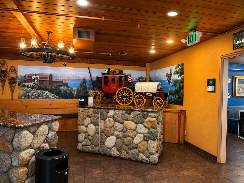 Topaz Lodge 8/58