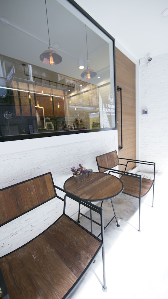 Lamurr Sukhumvit 41 13/51