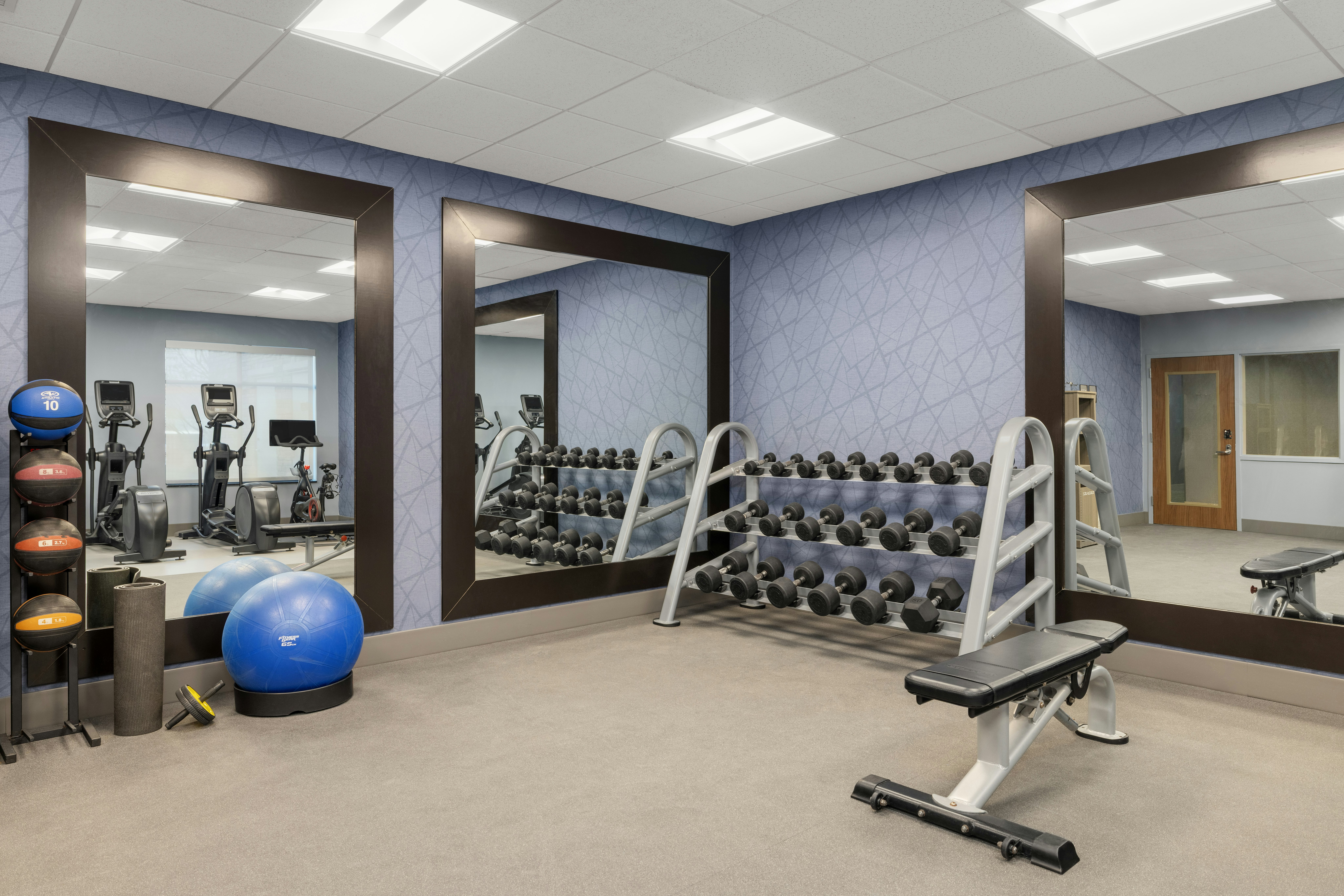 HOMEWOOD SUITES BY HILTON WEST DES MOINES/SW MALL AREA 12/38