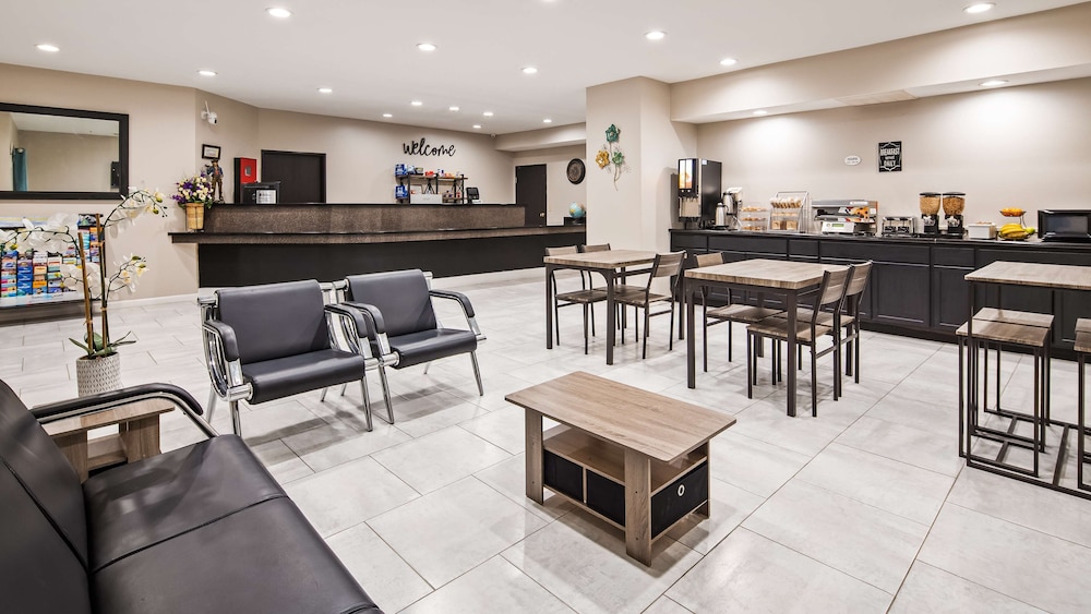 SureStay Hotel by Best Western Orange 28/34