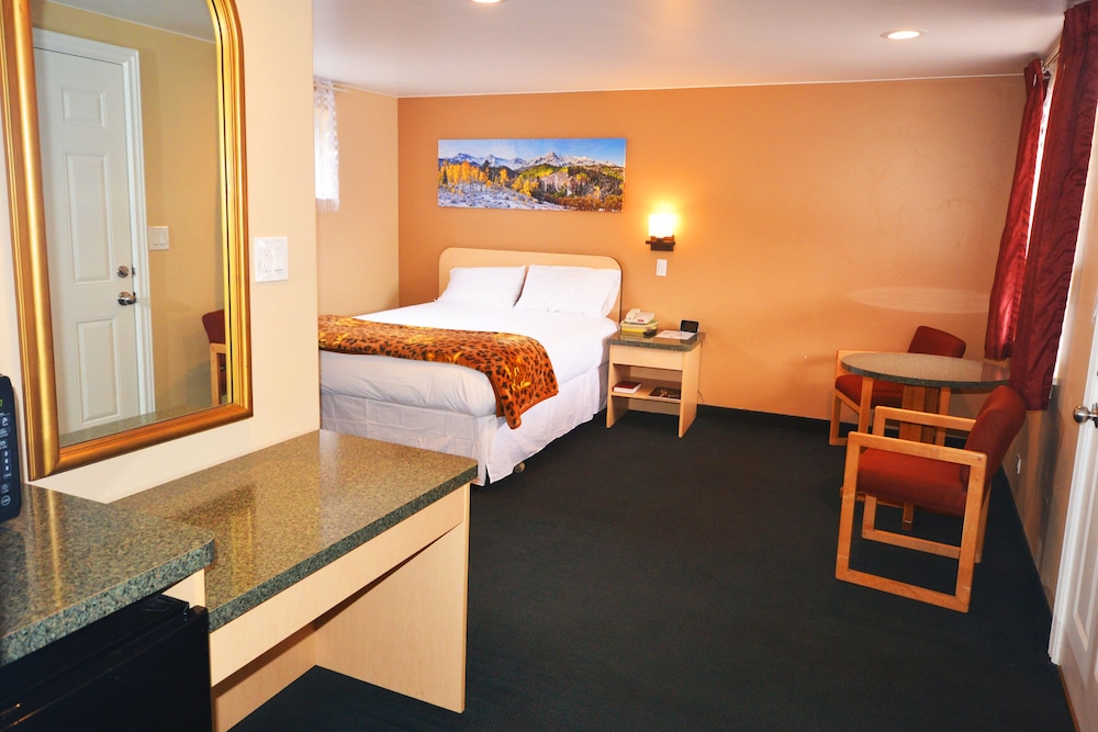 Glenwood Springs Inn 33/62