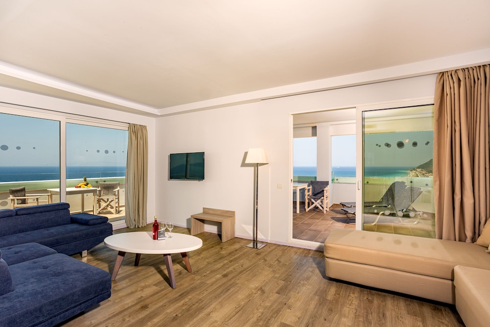 Akti Imperial Hotel & Convention Center Dolce by Wyndham 49/67