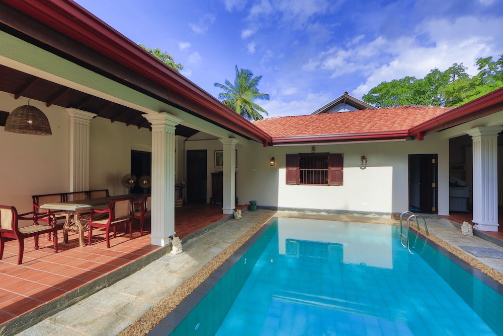 Arvani Villa 15/33