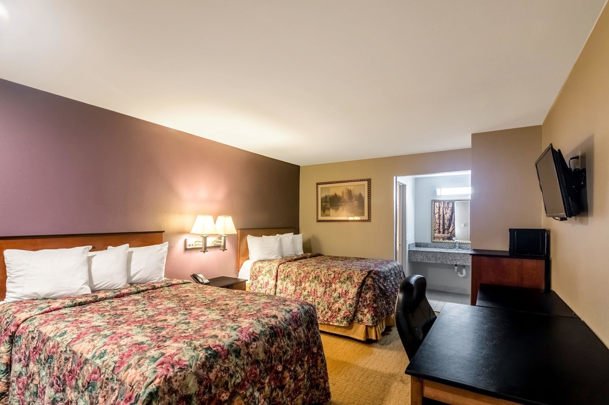 Standard, 2 Double Beds