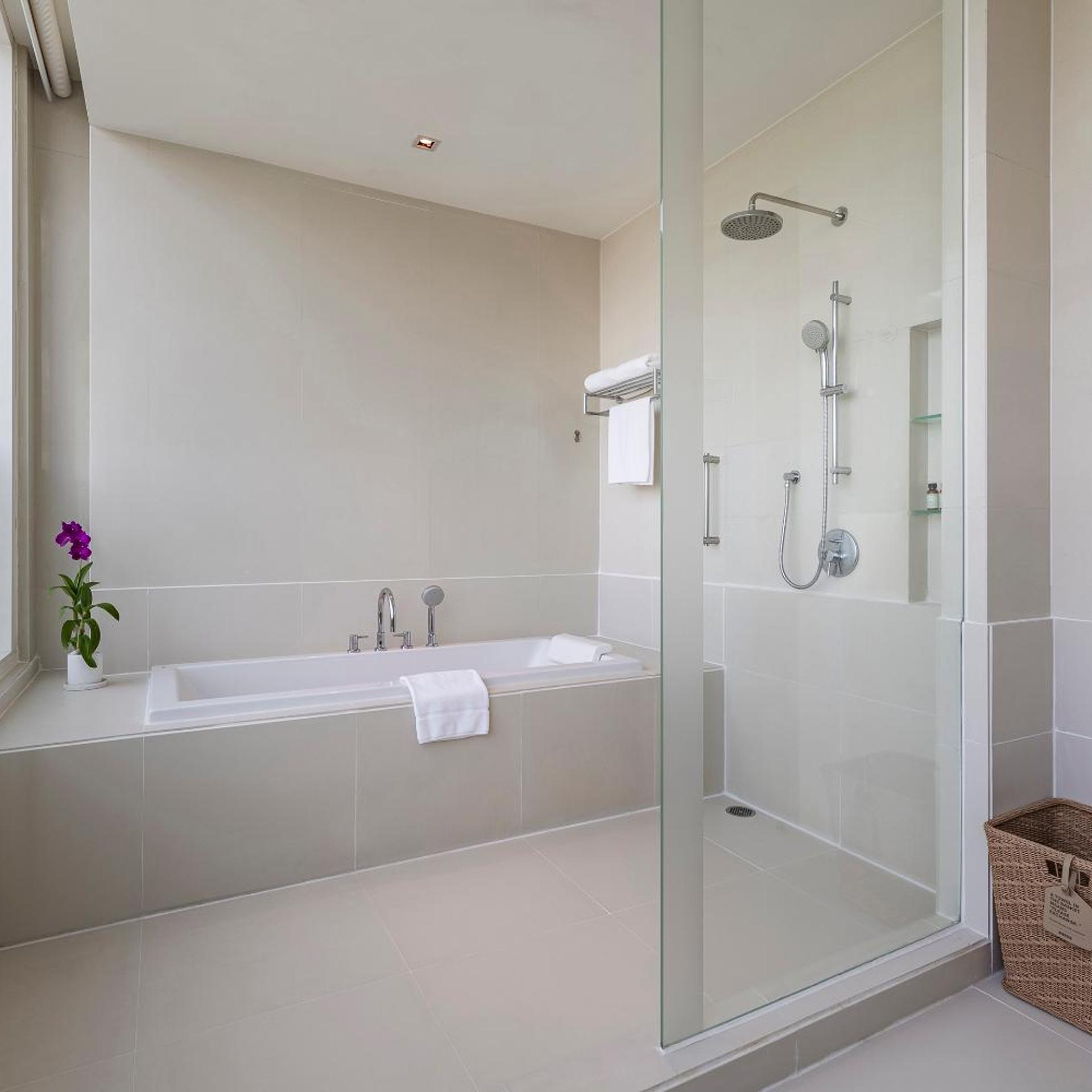 جناح بإطلالة على المدينة بشرفة بغرفتي نوم، MUU Bangkok Hotel 7/7