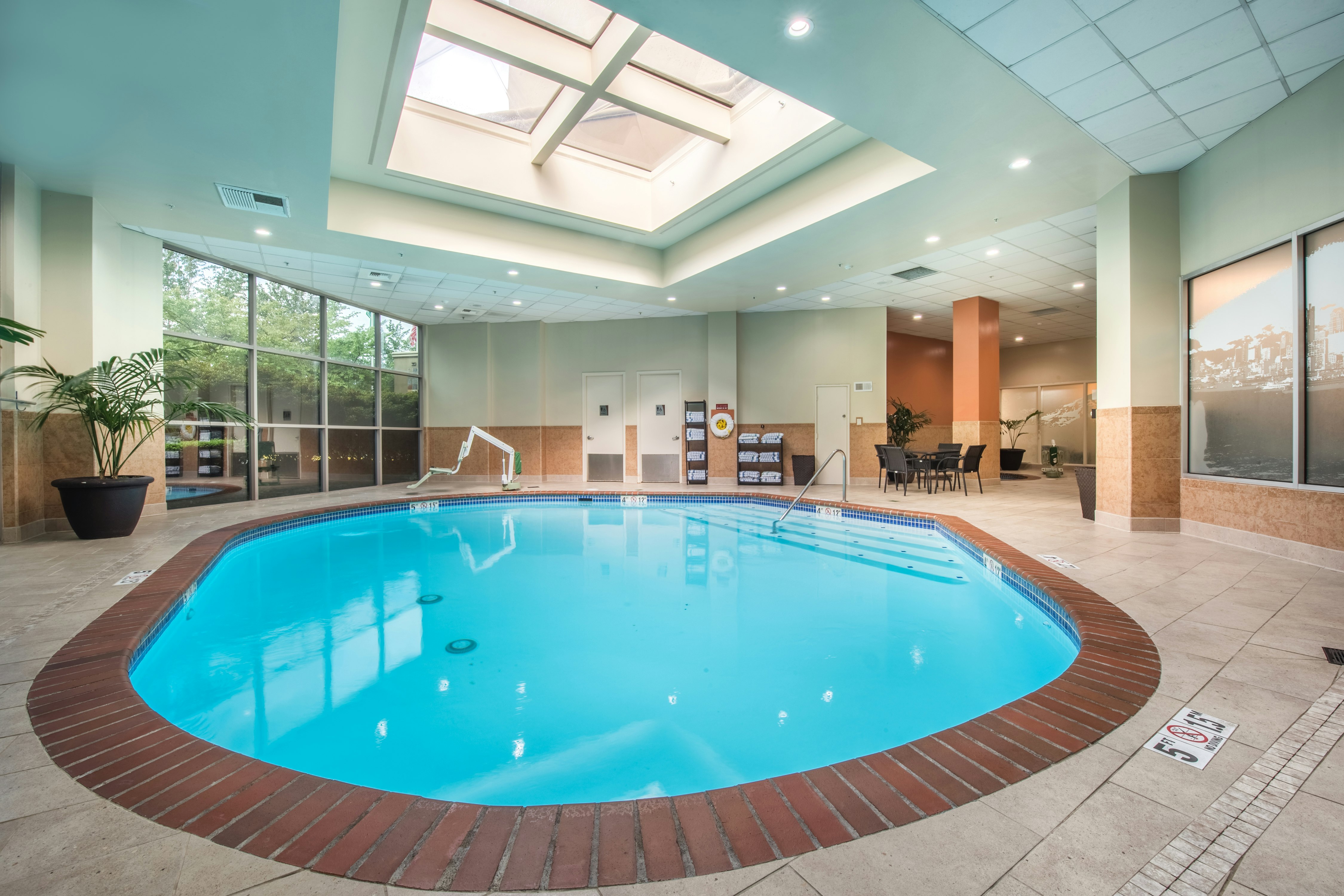 Embassy Suites Seattle Tacoma International Airport 8/34