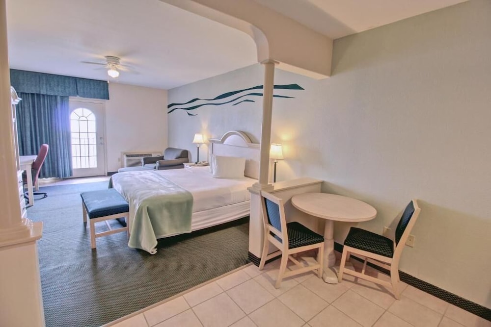Home2 Suites by Hilton South Padre Island 30/72