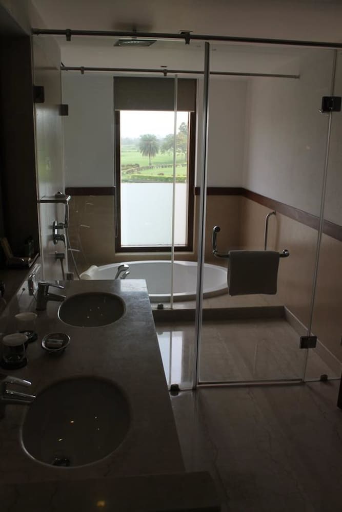 Jaypee Greens Golf And Spa Resort 23/37